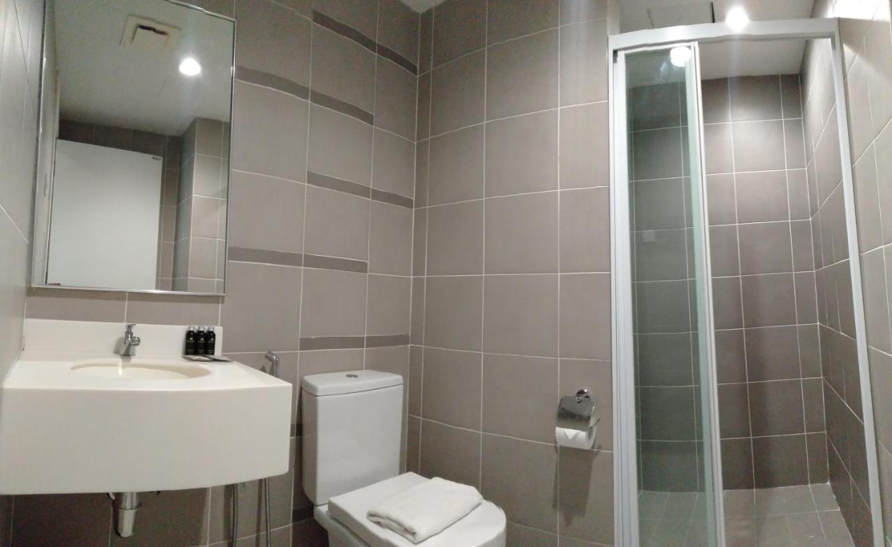 Utm Hotel & Residence Куала Лумпур Екстериор снимка